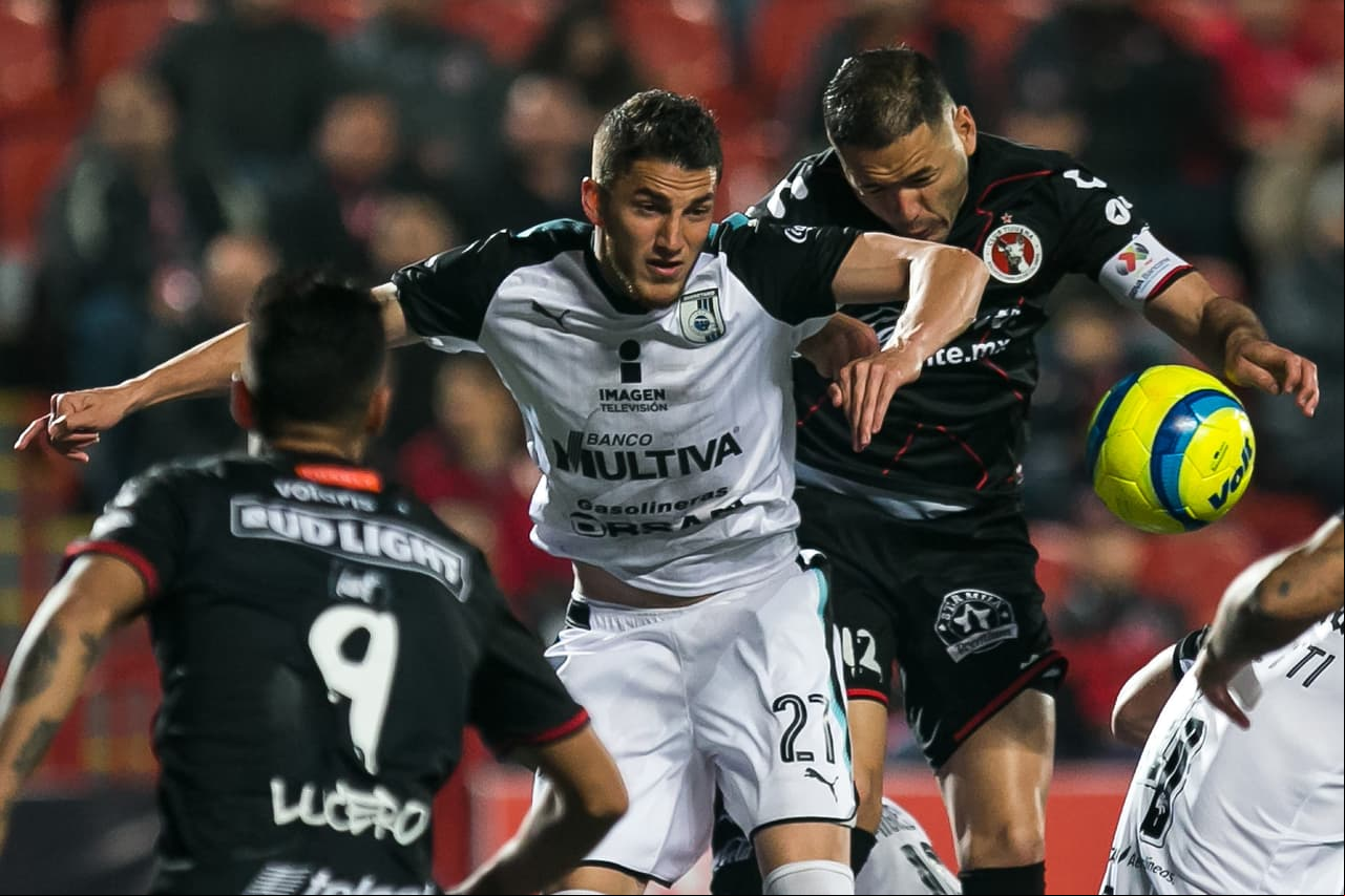 El invicto de Xolos se acabó, Gallos se metió en el Estadio Caliente y le pegó 2-0 en la fecha seis del Clausura 2018.