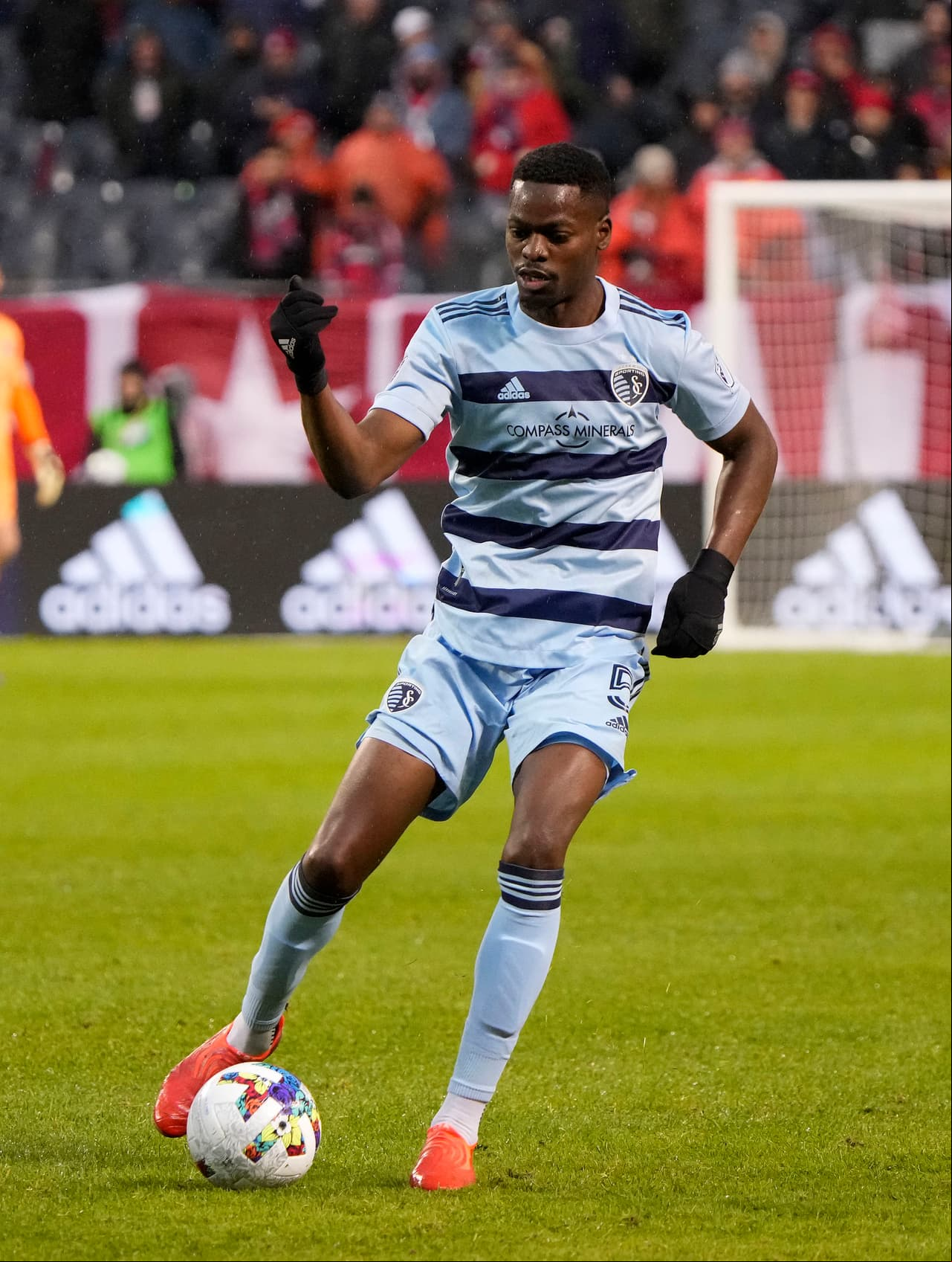 Defensor - NICOLAS ISIMAT-MIRIN (Sporting Kansas City)
<br>