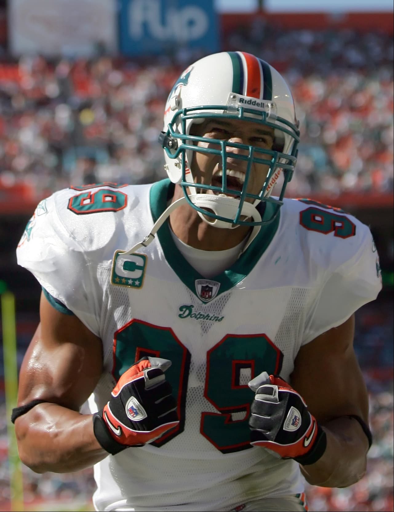 Taylor fue votado a seis Pro Bowls y fue considerado el Jugador Más Valioso de los Delfines de Miami en cuatro temporadas.