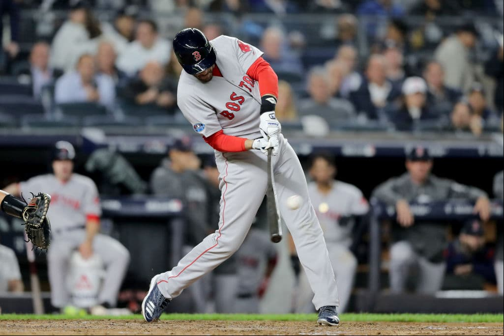 En la séptima entrada los Red Sox volvieron a timbrar en la registradora. Un sencillo de JD Martínez al central empujó a Bradley Jr. para ampliar la ventaja de los bostonianos a 11-1.