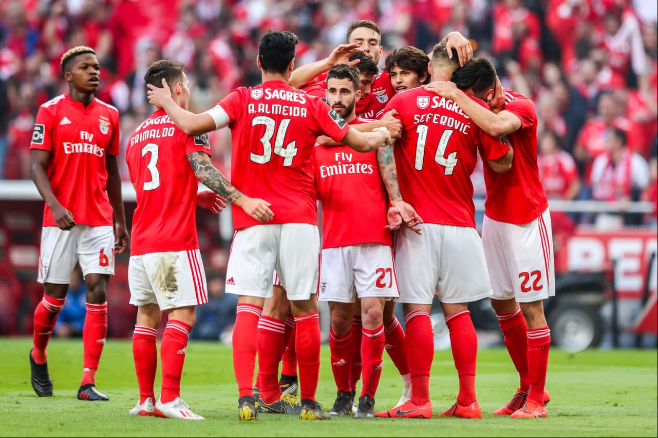 Con 87 puntos sobre 85 del Porto, el Benfica se coronó campeón de la Primeira Liga.