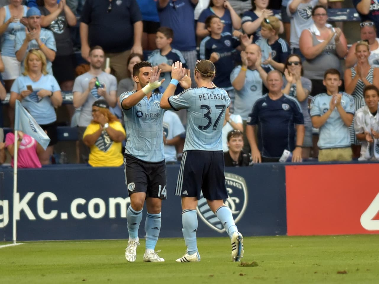 Sporting KC rompe una sequía de siete partidos sin ganar y vence 2-1 a Orlando City SC