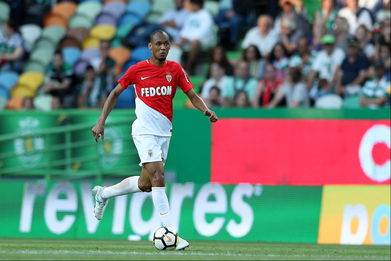 6. Fabinho al Liverpool - 52 millones de dólares.