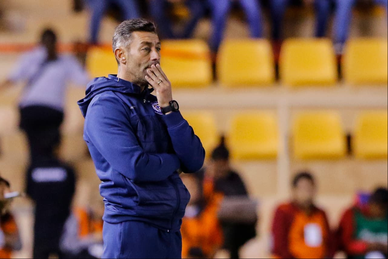 Evidentemente que el error que derivó en el gol de Alebrijes le cayó muy pesado a Pedro Caixinha, entrenador de los Celestes. Su expresión lo decía todo.