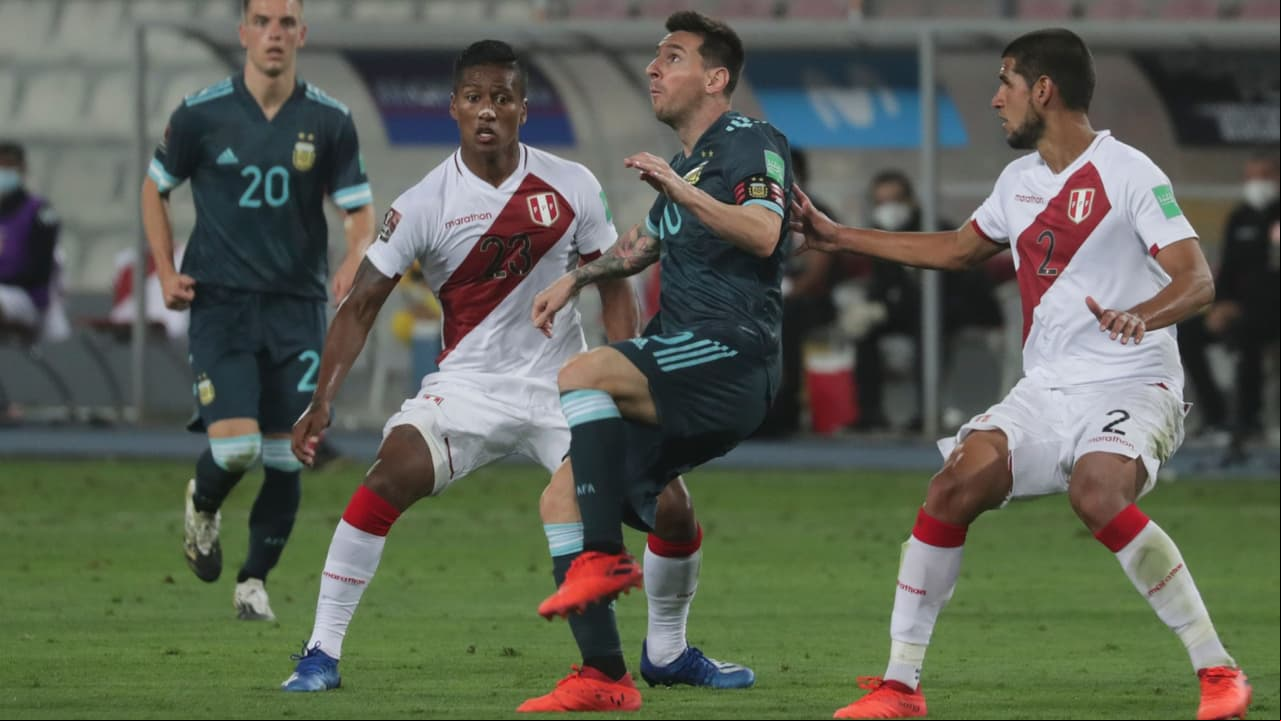 Perú convoca a tres jugadores de Liga MX para el Repechaje