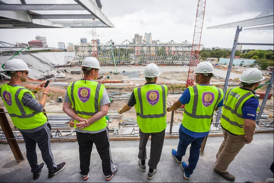 Ocho meses en tres minutos: Así avanza la construcción del futuro estadio de Orlando City 
