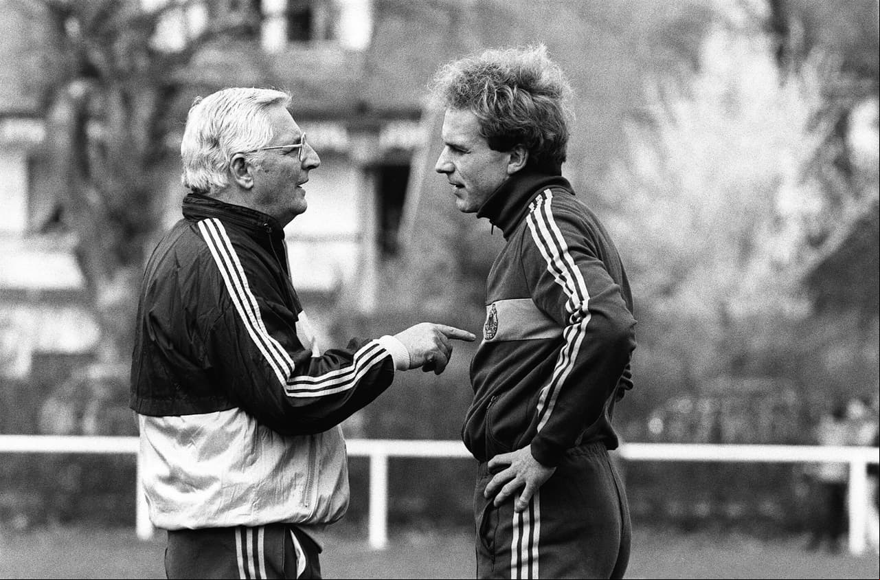 Rummenigge al igual que Schneider (¿o al revés?) fue el líder de Alemania y el hombre en el que más confió su técnico en los Mundiales de 1982 y de 1986, cuando fueron subcampeones.