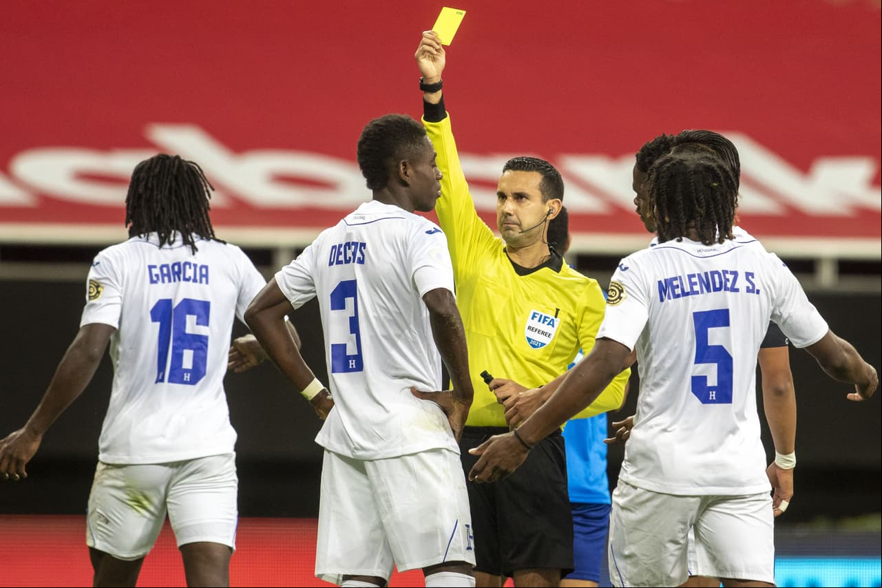 Marvín Márquez y Douglas Martínez fueron los encargados de anotar en el entretenido empate entre la selección de El Salvador y Honduras.