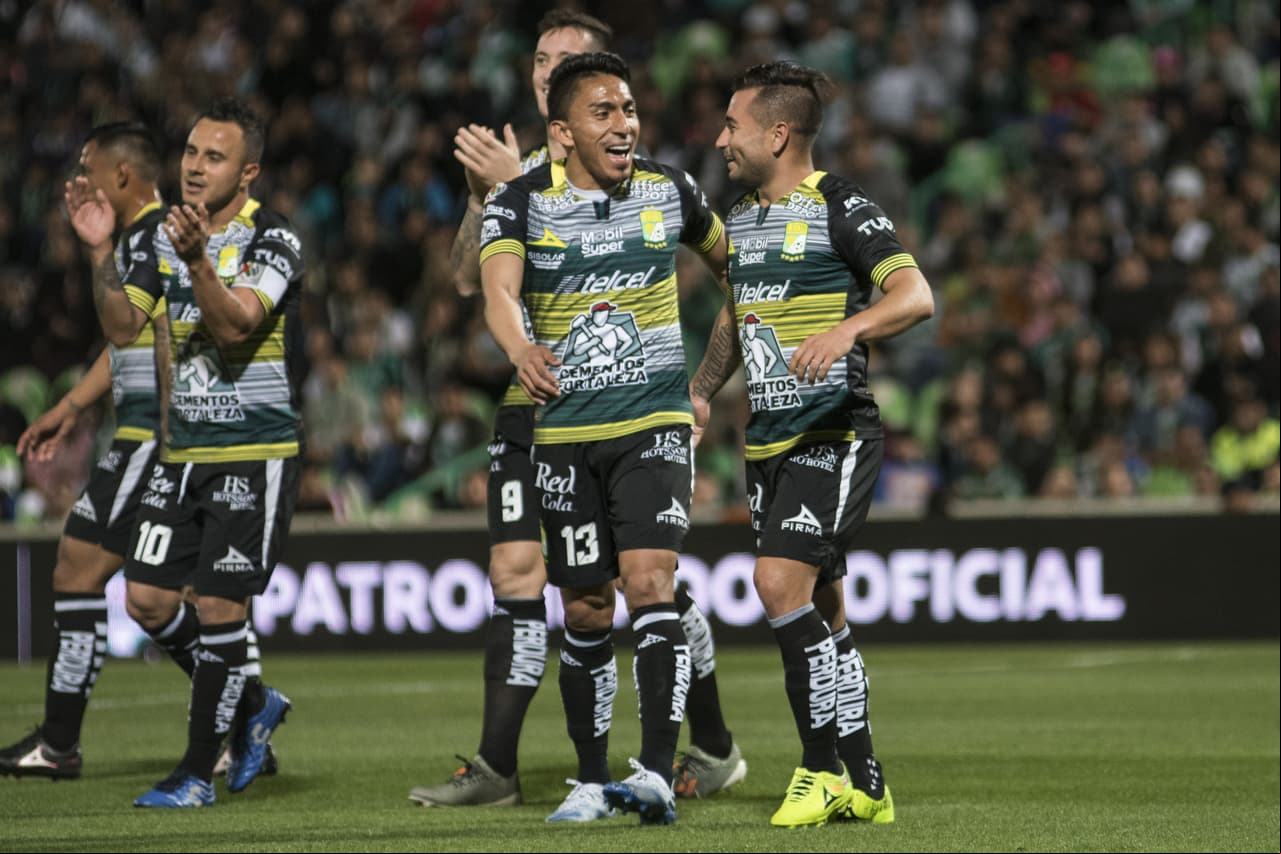 Santos
<b> 3-2 </b>León