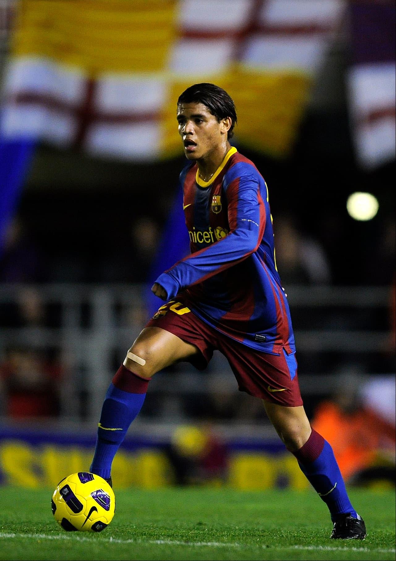 <b>Jonathan Dos Santos </b>es uno de los que no tuvo la oportunidad de enfrentar al Real Madrid jugando para el Barcelona. Estuvo cinco temporadas jugando con la playera blaurana y nunca entró al campo en 'El Clásico'.