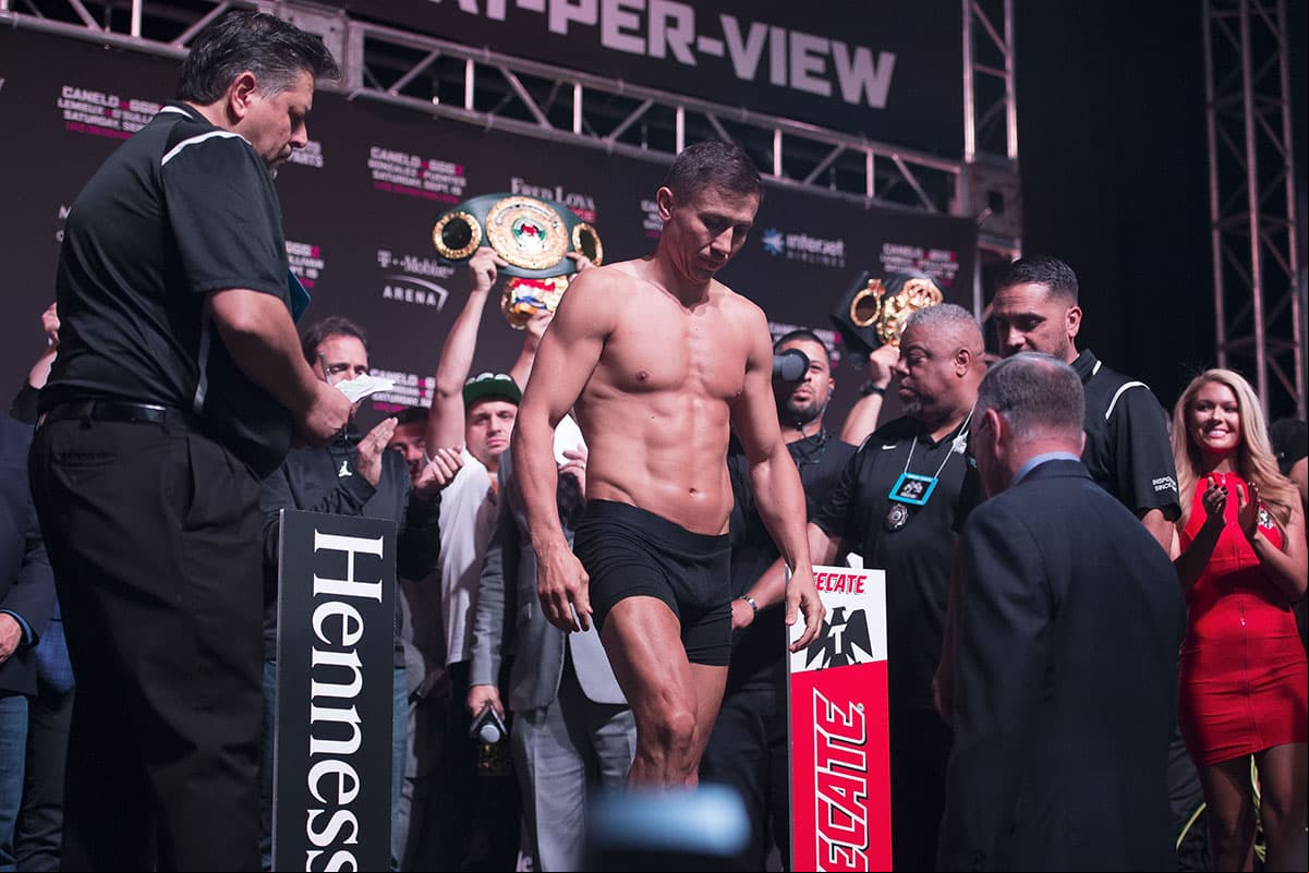 Foto de accion durante el pesaje oficial previo a la pelea Saúl "Canelo" Álvarez vs Gennady Golovkin 2 realizado en el MGM Hotel Casino en Las Vegas, Nevada. Action photo during the official weigh-in prior to the fight Saul "Canelo" Álvarez vs. Gennady Golovkin 2 performed at the MGM Hotel Casino in Las Vegas, Nevada. EN LA FOTO: