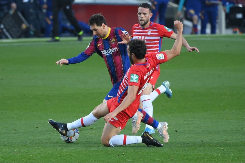 Los goles de Darwin Machís (63') y Jorge Molina (79') confirman la voltereta del 1-2 del Granada sobre el Barcelona y la pelea por el título de La Liga se pone color de hormiga.