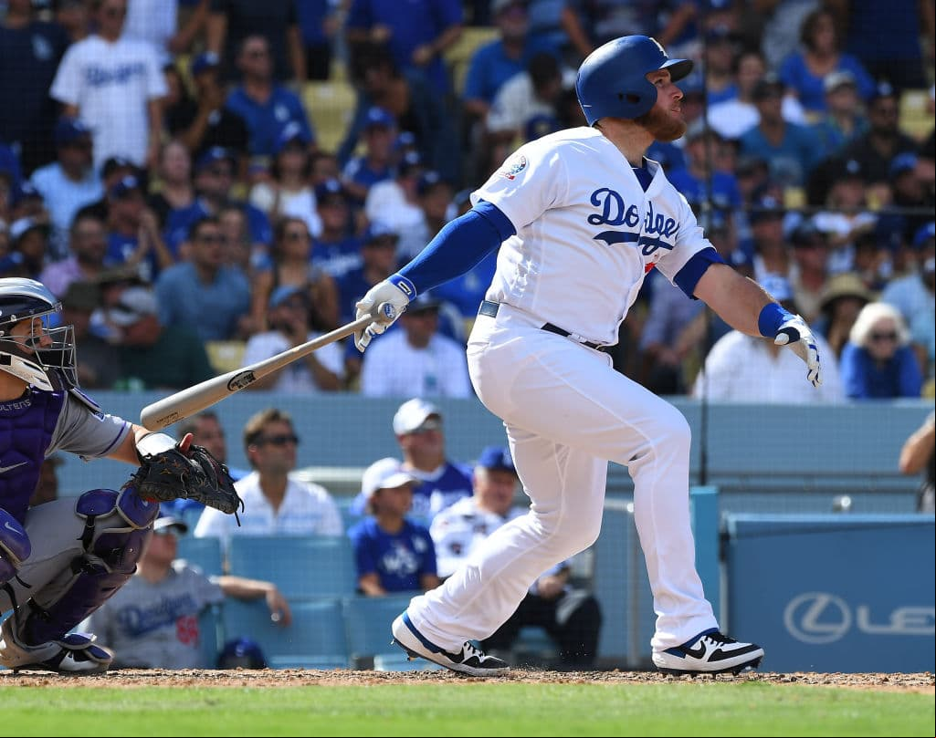 En la parte baja del quinto capítulo los angelinos volvieron a pegar. Ahora Muncy se volaba la barda con hombre en los senderos, Joc Pederson, para ampliar la ventaja a 4-0.