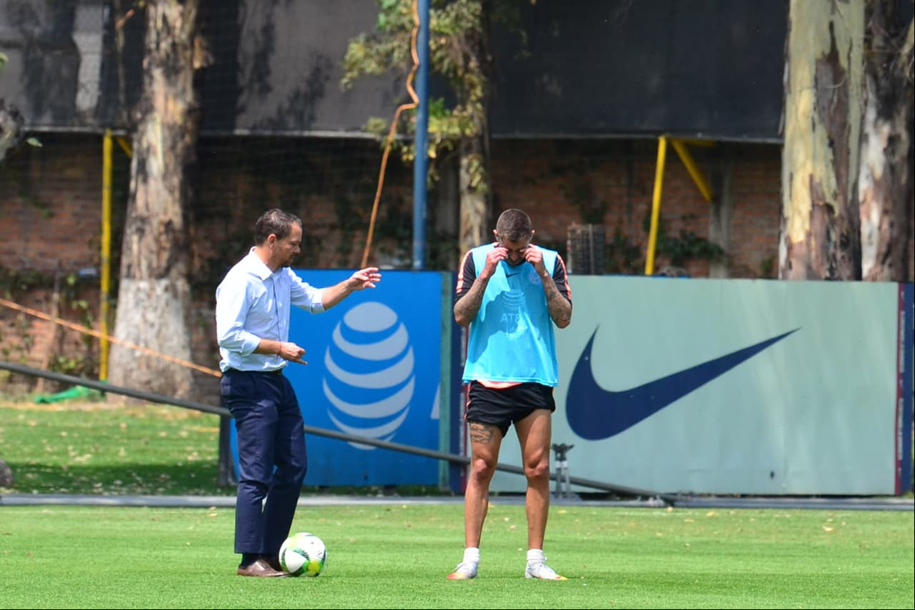 El francés Jérémy Menez estará a disposición de Miguel Herrera con América tras ocho meses. Así fue su entrenamiento y encuentro con los medios previo al duelo contra Necaxa, en el que estará en la banca por el Clausura 2019.