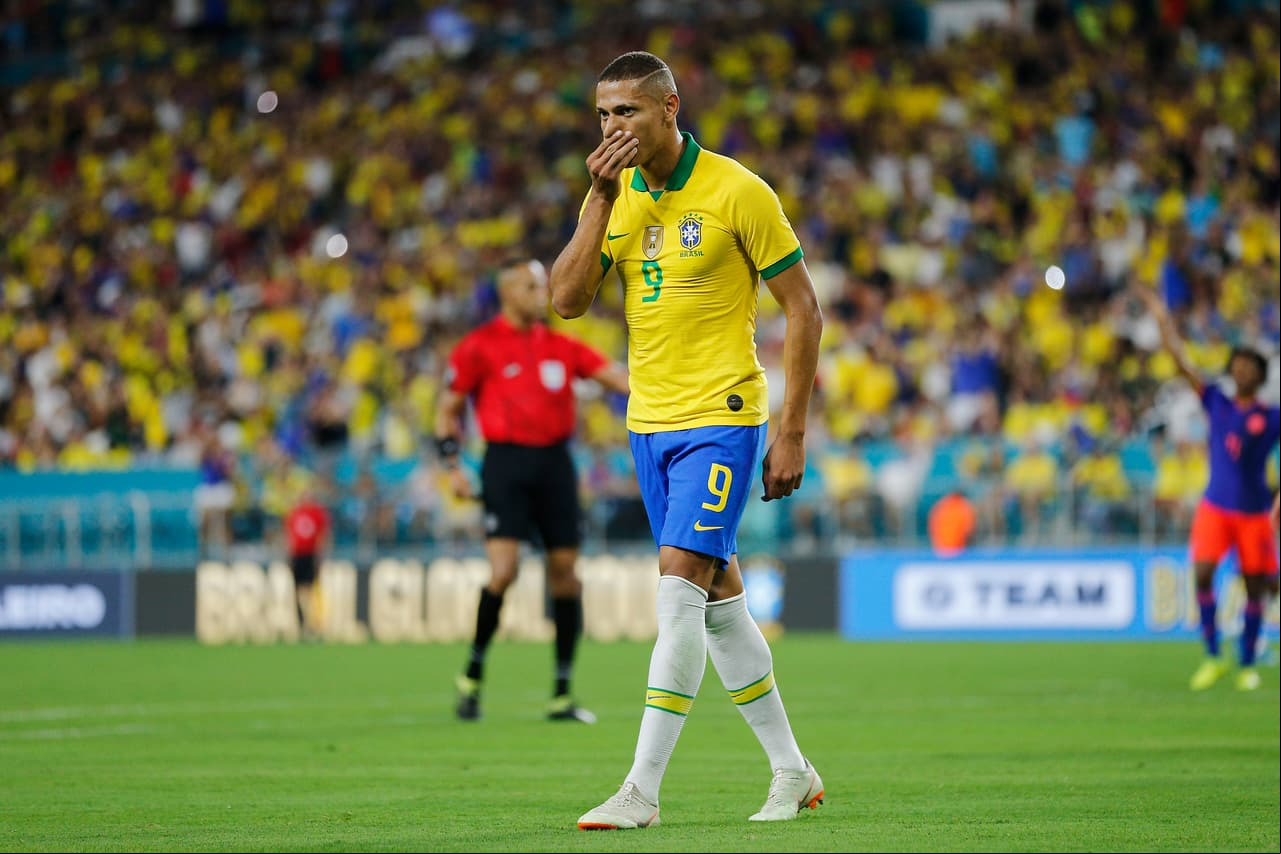 Brasil 2-2 Colombia. Casemiro abrió el marcador y el atacante del PSG lo cerró; Muriel marcó un doblete.