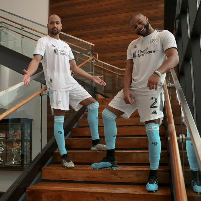 Así lucirá el uniforme alternativo de New England en las próximas dos temporadas.