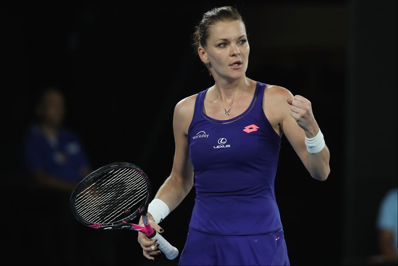 La polaca Agnieska Radwanska tampoco tuvo inconvenientes en su comienzo en Australia contra Tsvetana Pironkova.