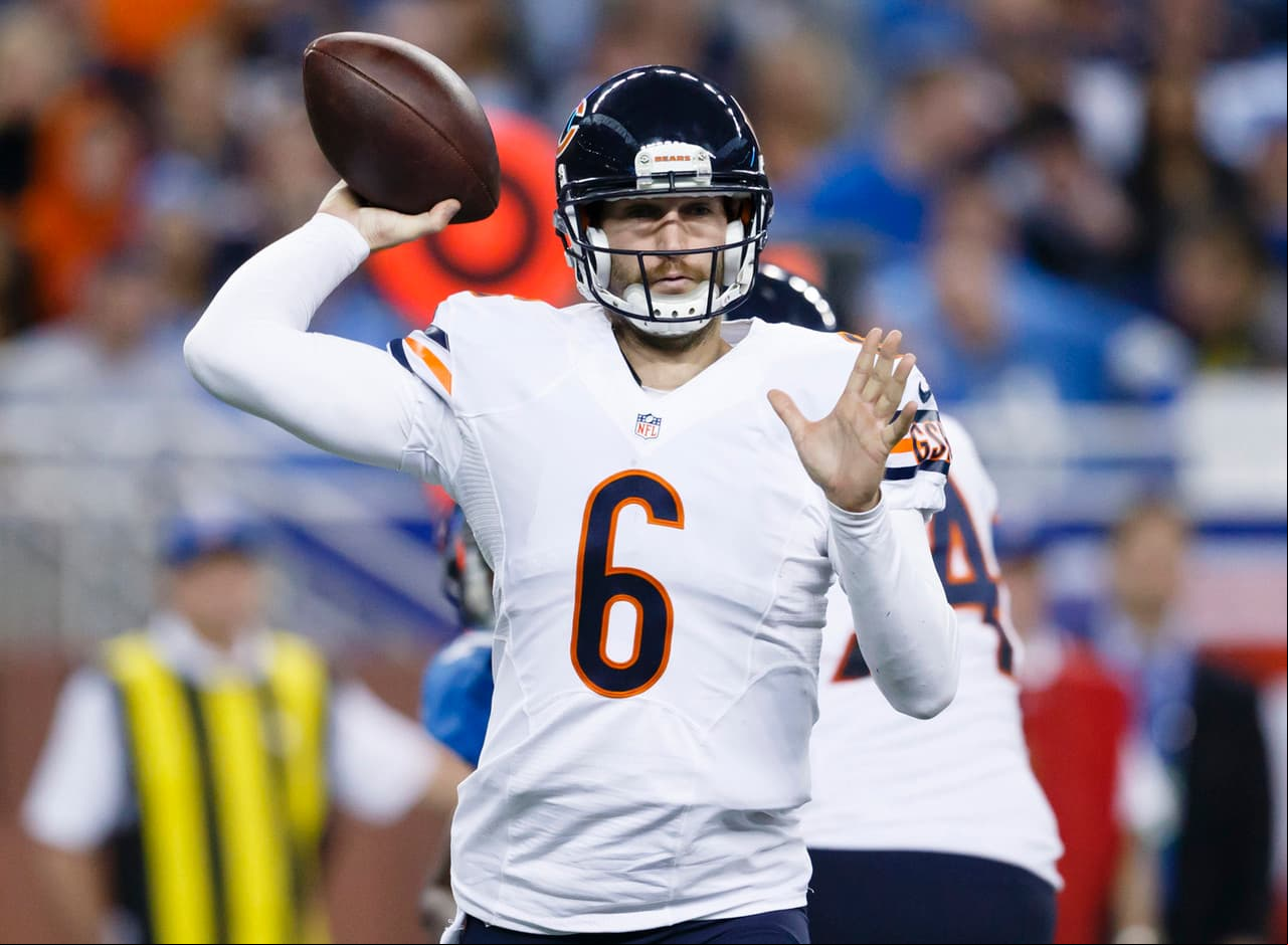 10) Jay Cutler, Chicago Bears - $18,100,000.