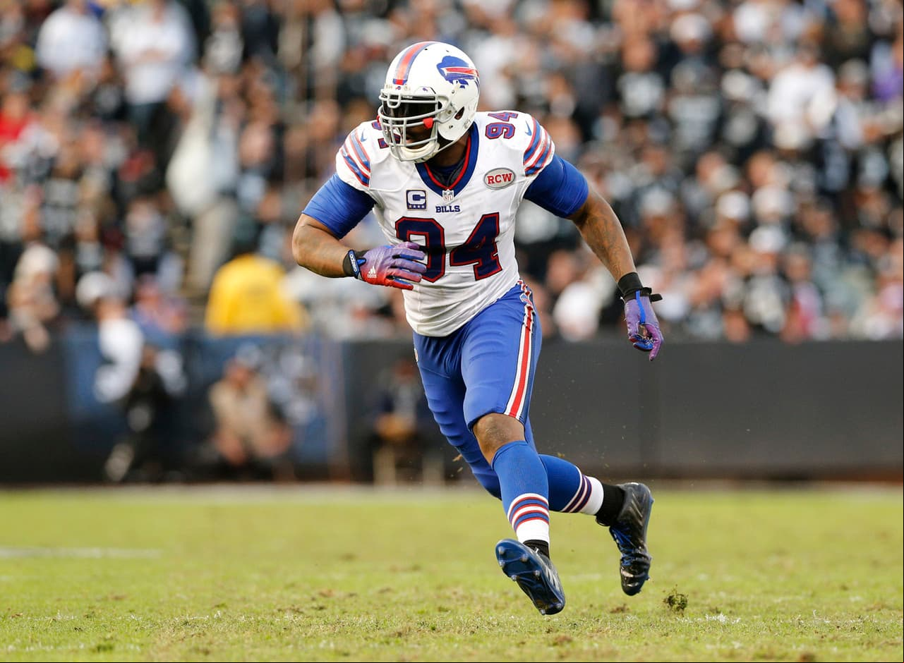 20) Mario Williams, Buffalo Bills - $16,000,000.