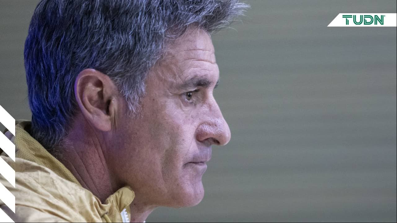 Míchel hace frente a los gritos racistas y los minimiza.