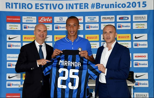 El defensa brasileño Joao Miranda jugará en el Inter de Milán la próxima temporada de la Serie A tras su exitoso paso de cuatro años con el Atlético de Madrid de Simeone con el que ganó Liga, Copa del Rey, Europa League y disputó una final de Champions.