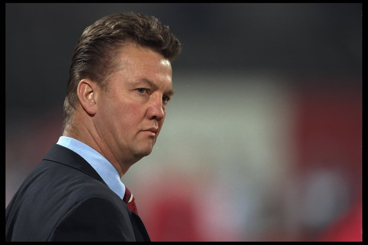 Comenzó su carrera como DT en 1991 al frente del Ajax, con el que se proclamó tres veces campeón de la liga holandesa en 1994, 1995 y 1996, tres veces campeón de la Supercopa de Países Bajos, una vez campeón de la Copa Uefa en 1992, una vez de la Liga de Campeones, de la Supercopa de Europa y de la Copa Intercontinental en 1995.