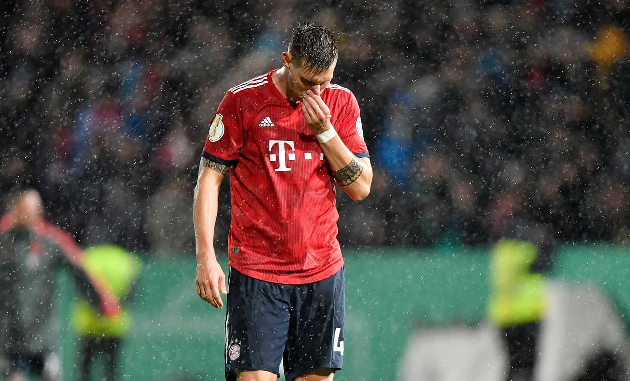 Quizá el mejor de los defensas jóvenes, Niklas Süle se rompió el ligamento cruzado en octubre y se pensaba que podría perderse la temporada completa.