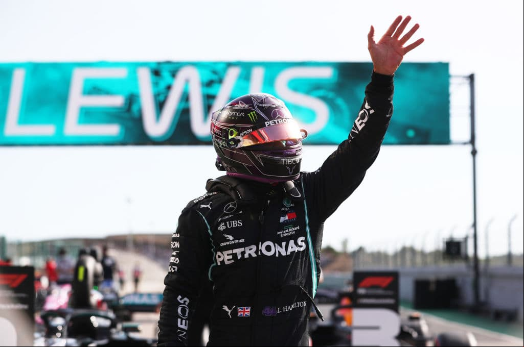 Bottas y Verstappen arrancarán en segundo y tercero; ‘Checo’ Pérez va de quinto. | Así arrancarán en el GP de Portugal 2020: Hamilton, Bottas, Verstappen, Leclerc, Pérez, Albon, Sainz, Norris, Gasly y Ricciardo.