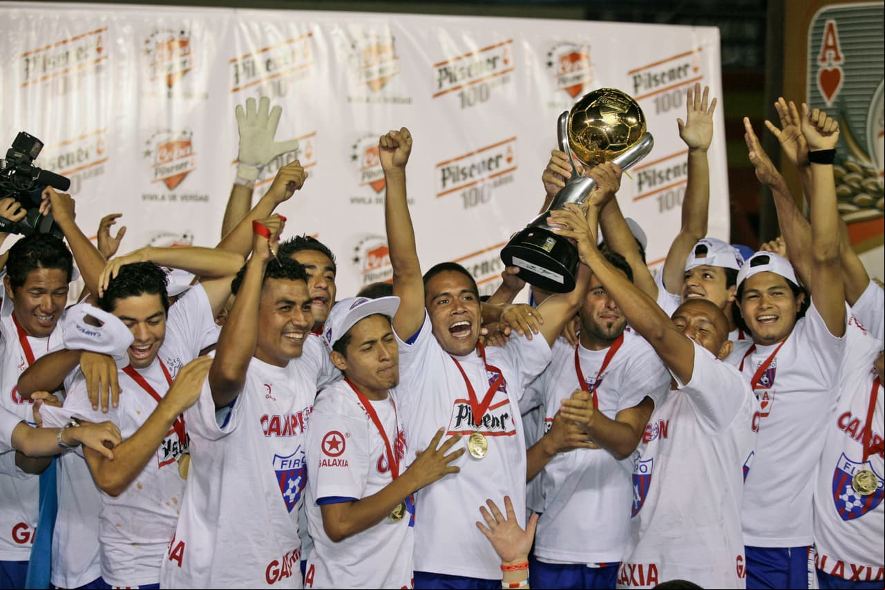 <b>Luis Angel Firpo </b>– El club salvadoreño llevaba originalmente el nombre de Tecún Uman, pero cuatro días después decidieron cambiarle el nombre.