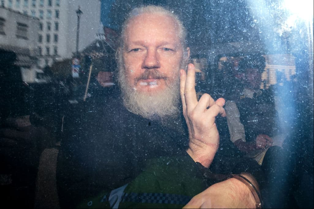 ¿Qué pasó con Julian Assange? Luce muy distinto 10 años después del escándalo con WikiLeaks