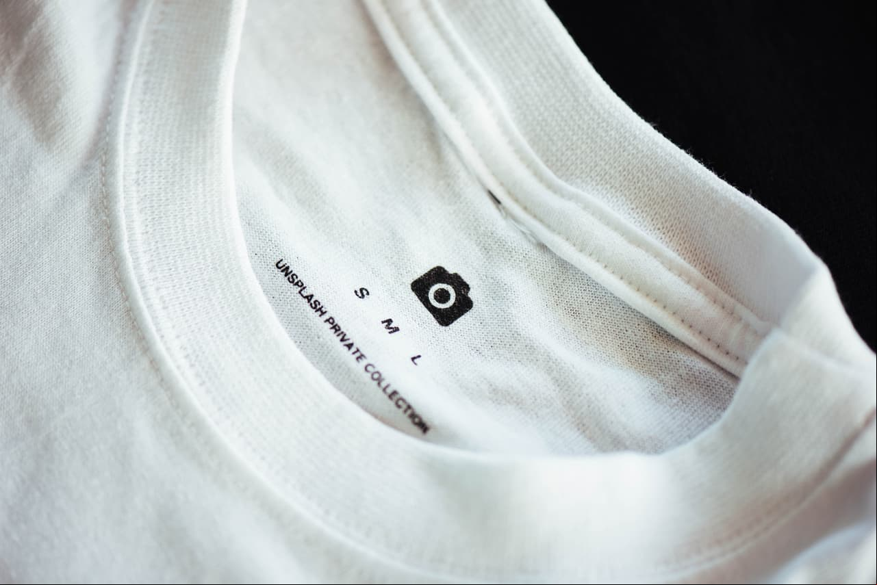 Tu camiseta negra no cambiará a gris: el vinagre puede hacer esto por tu ropa y más