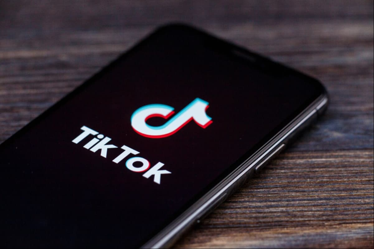 El reto de TikTok para agrandar tus labios que jamás debes hacer: es muy peligroso